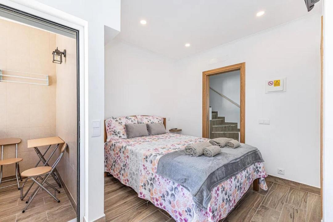 Casa Da Avo - City Center - Private Bedrooms Lagos Oda fotoğraf